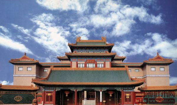陈丽华酷爱紫檀，投资两亿建了中国紫檀博物馆